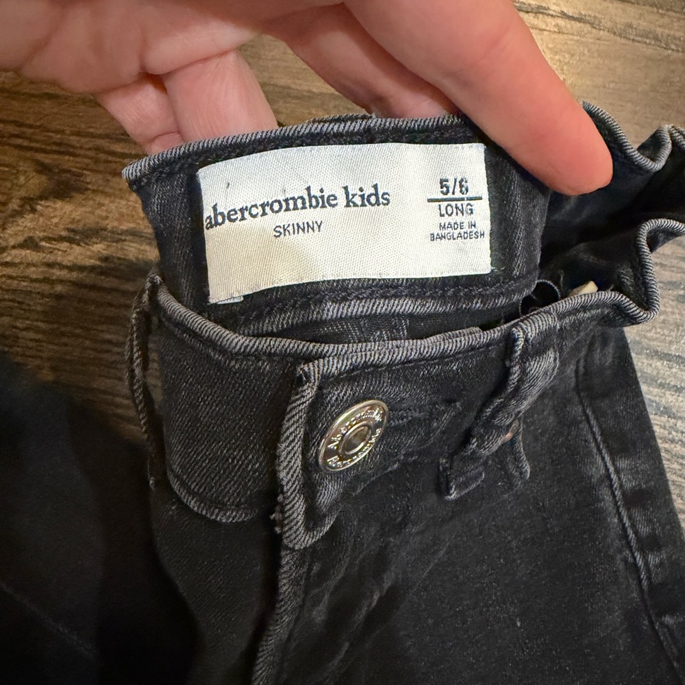 Abercrombie & Fitch Kids Skinny Jeans - Picture 5 of 8